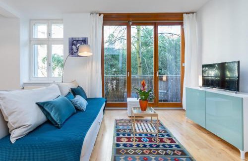 Mitte Apartment | TheZion, lovely 1 BR up to 3