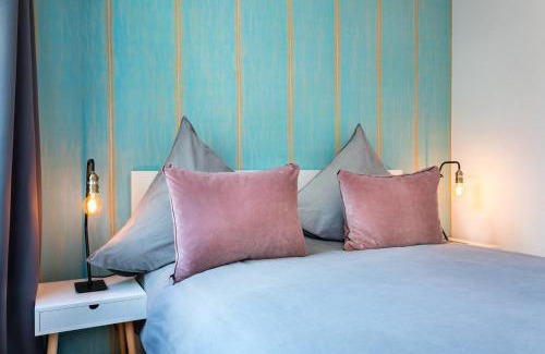 Mitte Apartment | TheZion, lovely 1 BR up to 3
