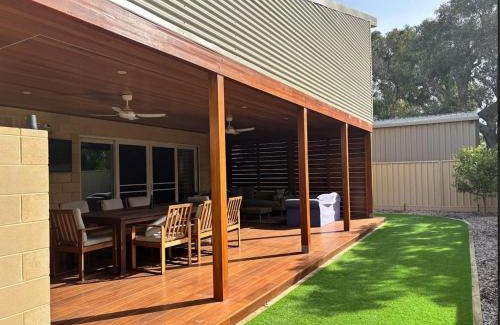 Lancelin House | Things of Stone and Wood