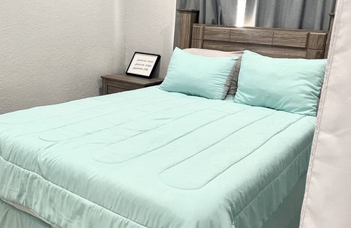 Biggs Field Apartment | This apartment is a 1 bedroom(s), 1 bathrooms, located in El Paso, TX.