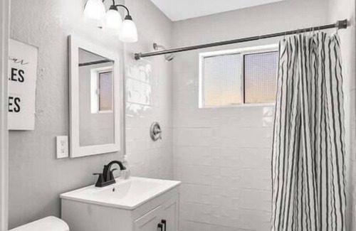 Biggs Field Apartment | This apartment is a 1 bedroom(s), 1 bathrooms, located in El Paso, TX.