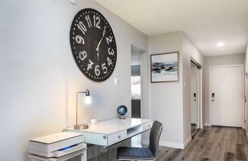Thousand Oaks Apartment | This apartment is a 2 bedroom(s), 1 bathrooms, located in Thousand Oaks, CA.