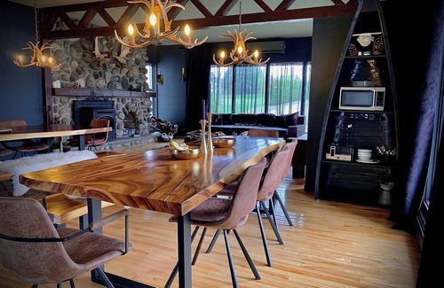 Girardville Bed & Breakfast | This bnb is a 1 bedroom(s), 1 bathrooms, located in Girardville, QC, Canada.