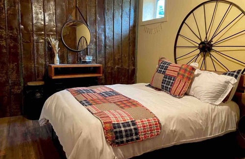 Girardville Bed & Breakfast | This bnb is a 1 bedroom(s), 1 bathrooms, located in Girardville, QC, Canada.