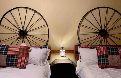 Girardville Bed & Breakfast | This bnb is a 1 bedroom(s), 1 bathrooms, located in Girardville, QC, Canada.