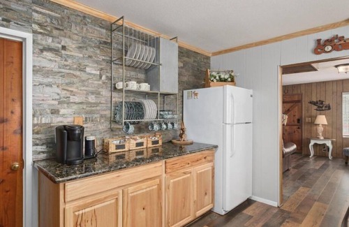 West Village House | This house is a 3 bedroom(s), 2 bathrooms, located in Shaver Lake, CA.
