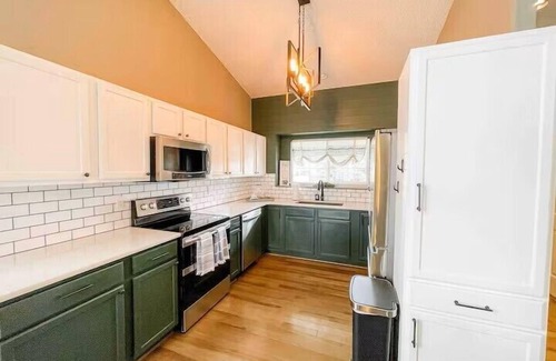 Palmer Lake House | This house is a 5 bedroom(s), 3 bathrooms, located in Palmer Lake, CO.
