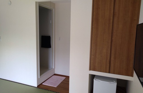 Ayagawa House | (This inn is not a single building rental.) It is a quiet inn with a blend of Japanese and Western styles. English, Chinese, Taiwanese, and Japanese are available.