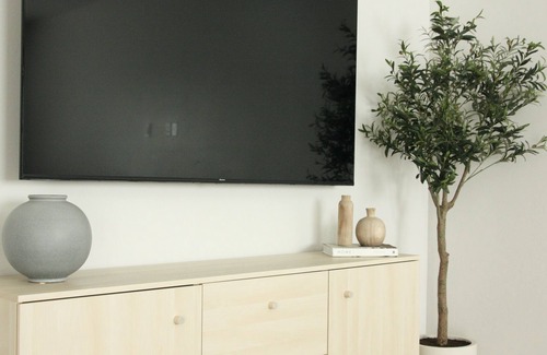 Vineyard House | This is the Place!