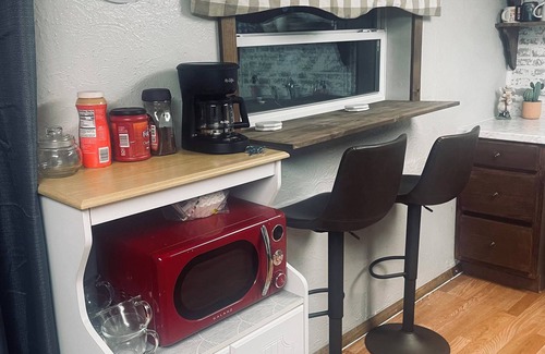 Florida South Atlantic Coast Cottage | This old Florida feeling getaway is 420 friendly and a great place to just relax