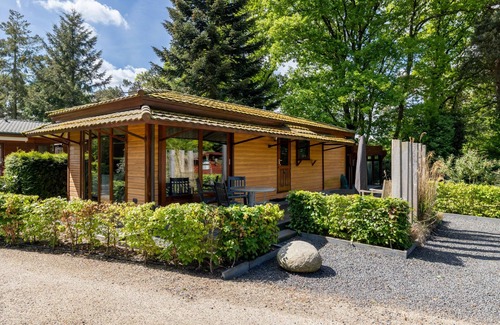 Municipality of Harderwijk House | This Tiny Lodge (48 m²) is suited for 2 to 3 people (2 adults and 1 child), equipped with a garden and terrace.
