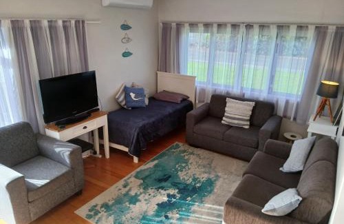 Ruakaka House | Thistle Do Beach Bach