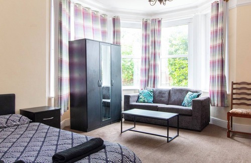 Shirley House | Thornbury Guest House Room 1