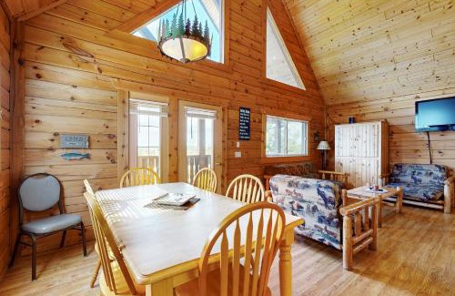 Warrens House | Three Bears Overlook- Upper