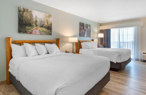 Warrens Hotel | Three Bears Resort Waterpark Near Tomah Ascend Collection