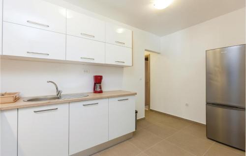 Stobrec Apartment | Three-Bedroom Apartment In Split