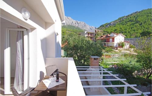 Drvenik House | Three-Bedroom Holiday Home In Drvenik