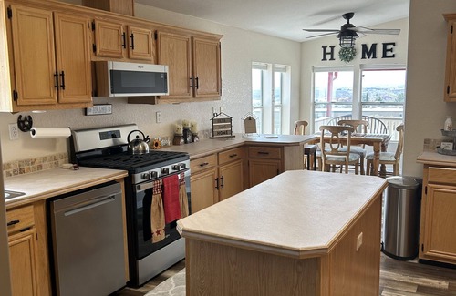 Elephant Butte House | Three bedroom retreat near Elephant Butte Lake.