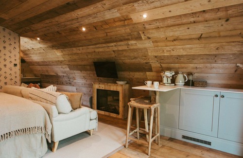 Mortimer West End Cottage | Thyme Pyggy - Luxury Cottages