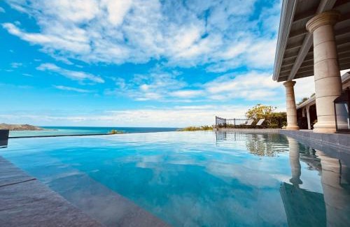 Grand Case House | Ti Bay - Vue Mer spectaculaire & Piscine à débordement