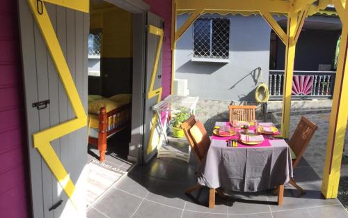 Sainte-Rose House | Ti Kaz en Bois