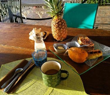 Anse-Bertrand House | Ti Kaz indigo Gite creole avec piscine et table dhotes à Anse Bertrand