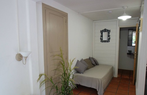 Le Francois Apartment | Ti Marlin pretty studio with swimming pool in François