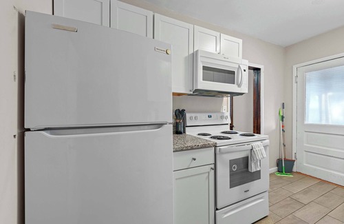 Clintonville House | Tibet Twins 2 Retreat for 6