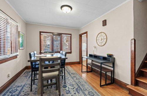 Clintonville House | Tibet Twins 2 Retreat for 6