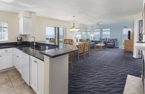 Depoe Bay Resort | Tidal pools and “spouting horns” to explore