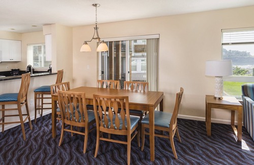 Depoe Bay Resort | Tidal pools and “spouting horns” to explore