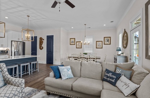 Morehead City House | Tidal Treasure 10% of for a 7-night booking! Bring your boat! Pet friendly!