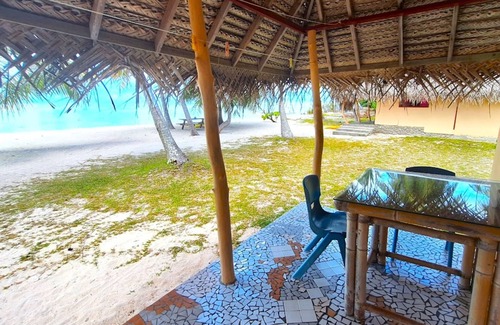 Tuherahera Bed & Breakfast | TIKEHAU - Bungalow Pacific Beach 3