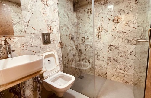 Santacruz Apartment | TIM Santacruz Mumbai Airport
