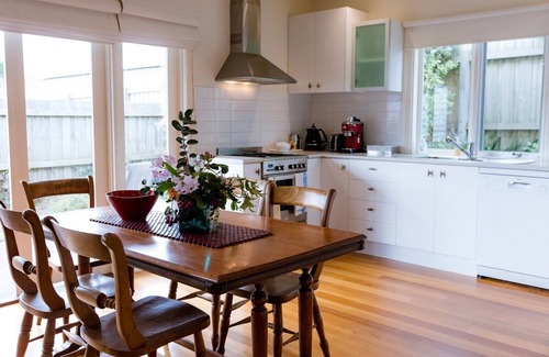 Point Lonsdale House | Timeless Charm Meets Modern Comfort: Your Victorian Retreat