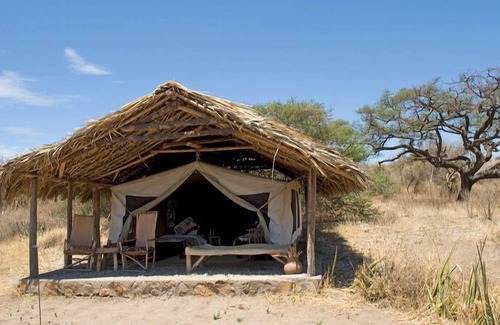 Mangola Cabin | Tindiga Tented Camp