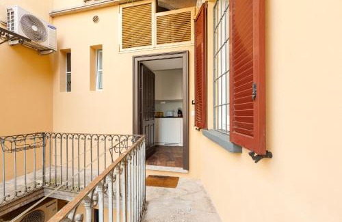 Ponte Seveso Apartment | Tiny Apt near Central Station