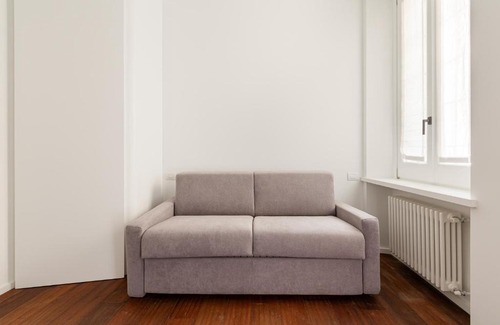 Ponte Seveso Apartment | Tiny Apt near Central Station