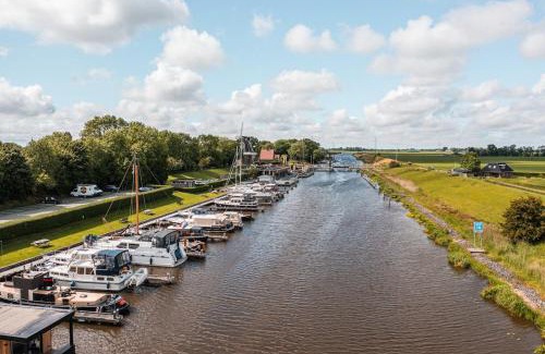 Garnwerd Boat Rental | Tiny Boat House #4