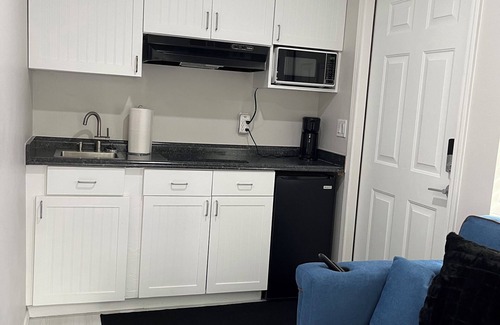 Los Lunas Cabin | Tiny Home by The River