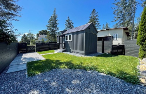 Castine House | Tiny home with Loft-Boho by the sea under the stars