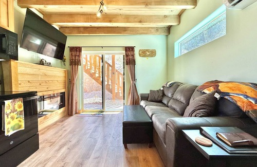 Kanab Apartment | Tiny home with panoramic views & excellent stargazing