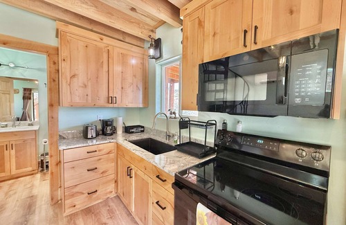 Kanab Apartment | Tiny home with panoramic views & excellent stargazing