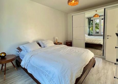 Saint-Josse-ten-Noode Apartment | Tiny House avec terrasse privée, 10 mins du centre
