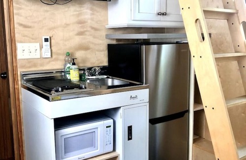 Clarksville House | Tiny House Downtown | Loft + Full Bath | Walkable Location