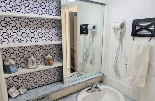 Three Rivers Other | Tiny house experience with horses, goats and pigs. Near Sequoia National Park