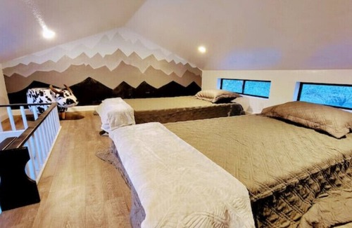 Three Rivers Other | Tiny house experience with horses, goats and pigs. Near Sequoia National Park