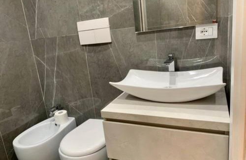 Historic Center Apartment | tiny-house in the heart of Bologna