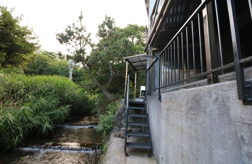 Usami House | Tiny house where the river of Izu flows/Ito Shizuoka