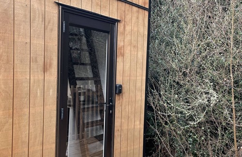 Raetihi Cabin | Tiny house wifi bbq deck